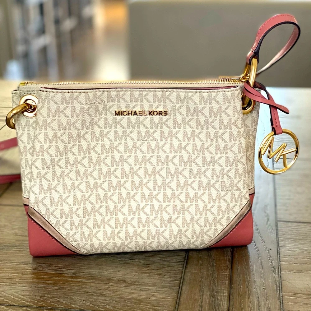 Michael Kors Purse - Picture 1 of 5